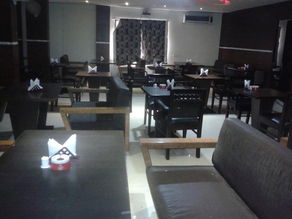 Hotel Simran Pride, Raipur Εξωτερικό φωτογραφία
