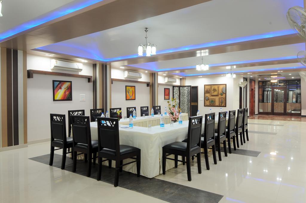 Hotel Simran Pride, Raipur Εξωτερικό φωτογραφία