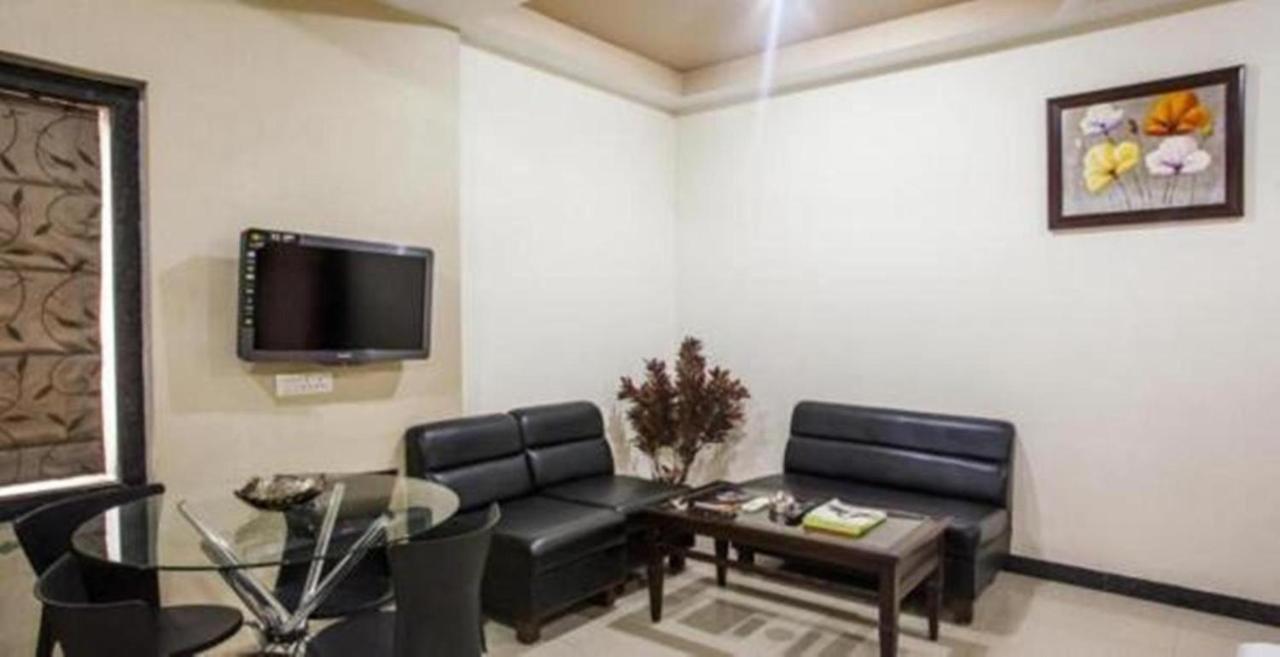 Hotel Simran Pride, Raipur Εξωτερικό φωτογραφία