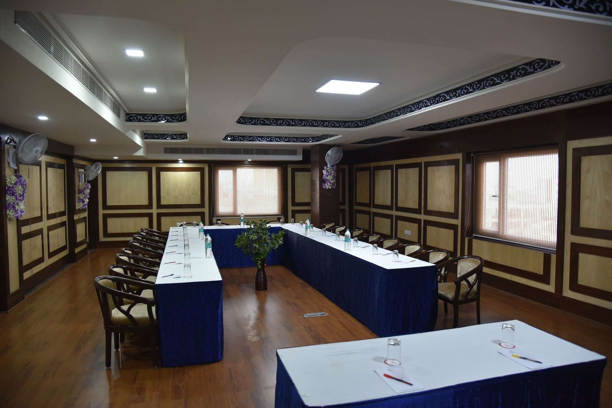 Hotel Simran Pride, Raipur Εξωτερικό φωτογραφία
